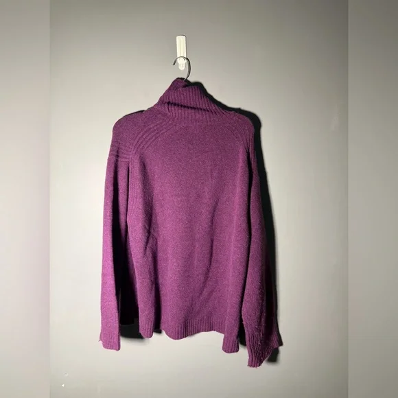 J.Crew Turtleneck Sweater in Supersoft Yarn Size Medium - Picture 5 of 6